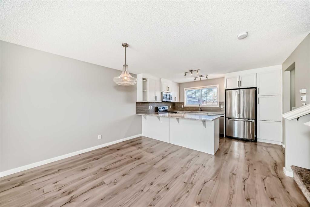 Picture for 393 Legacy Boulevard SE