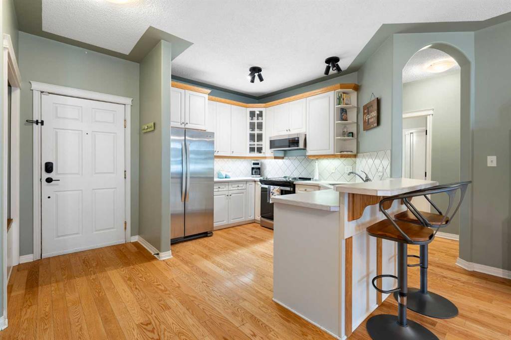 Picture for 303, 2419 Erlton Road SW