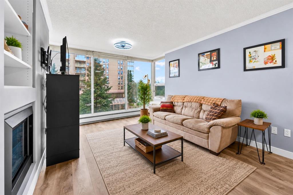 Picture for 408, 4555 Varsity Lane NW