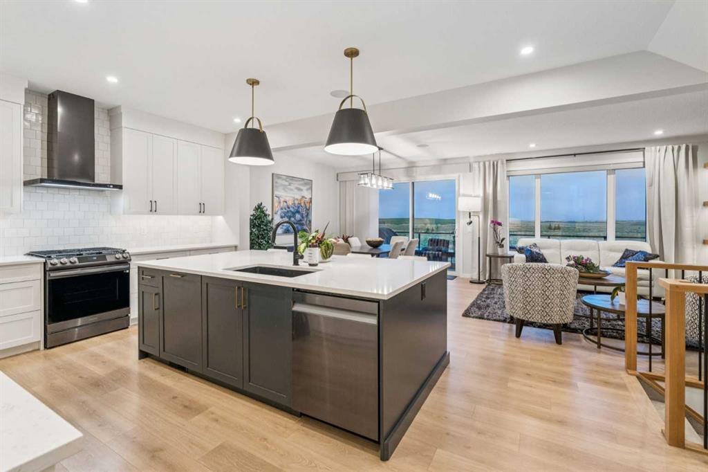 Picture for 70 Savoy Landing SE
