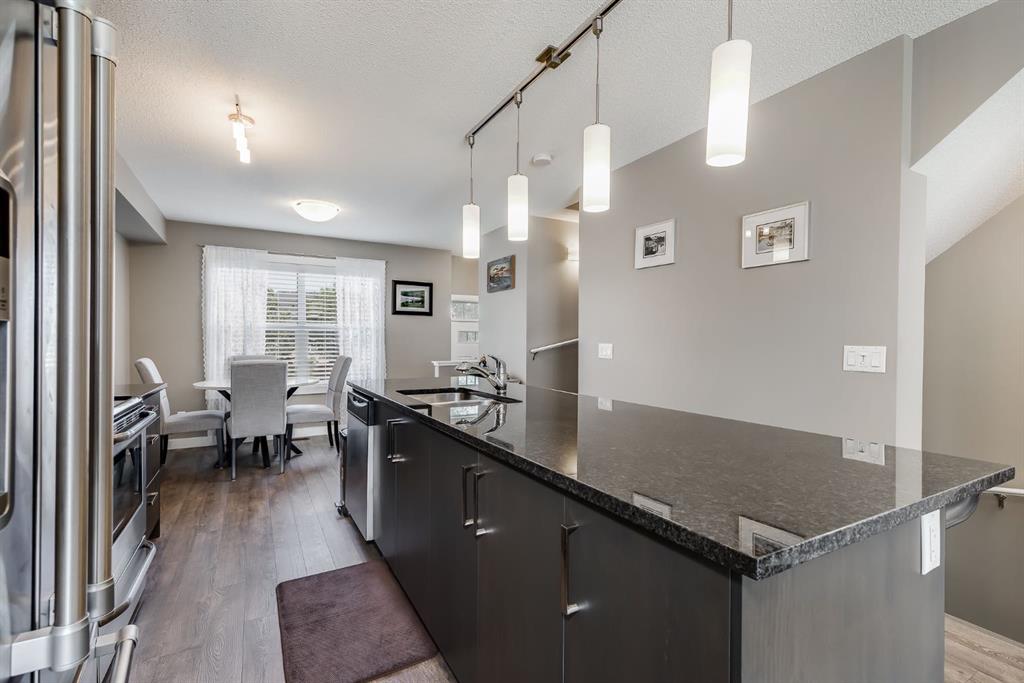 Picture for 402, 1225 Kings Heights Way SE