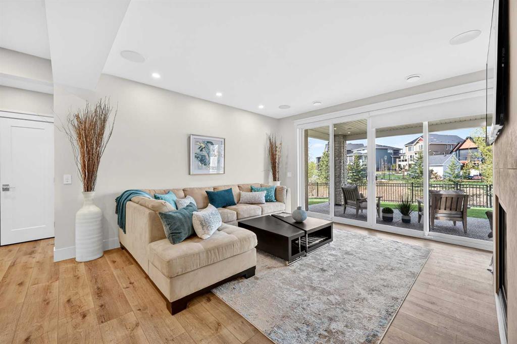 Picture for 45 Cranbrook Rise SE