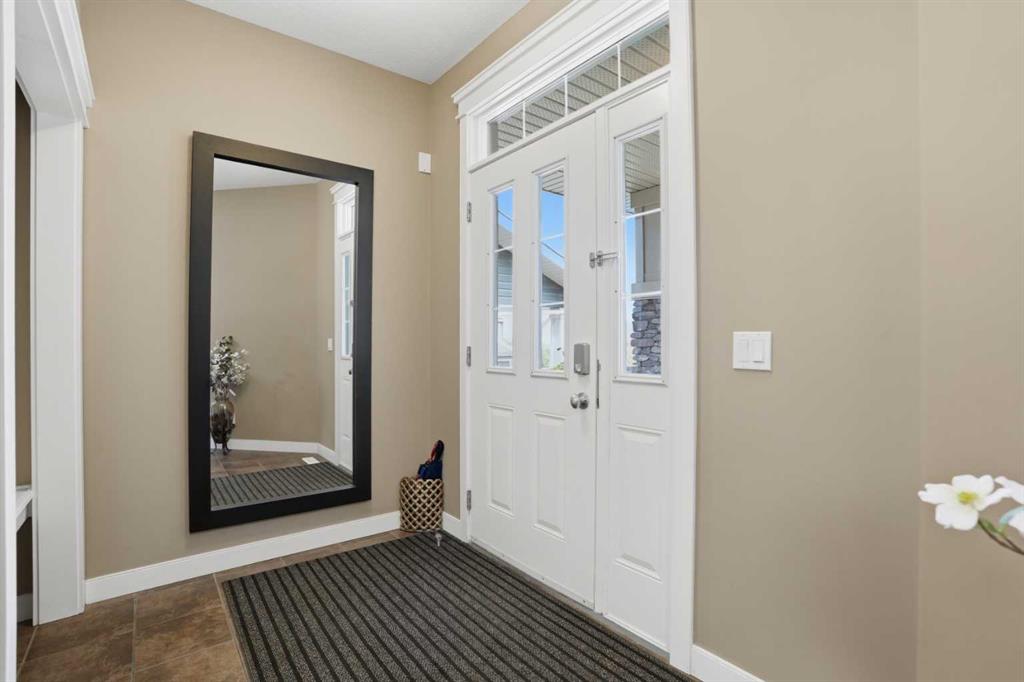 Picture for 44 Westridge Crescent 