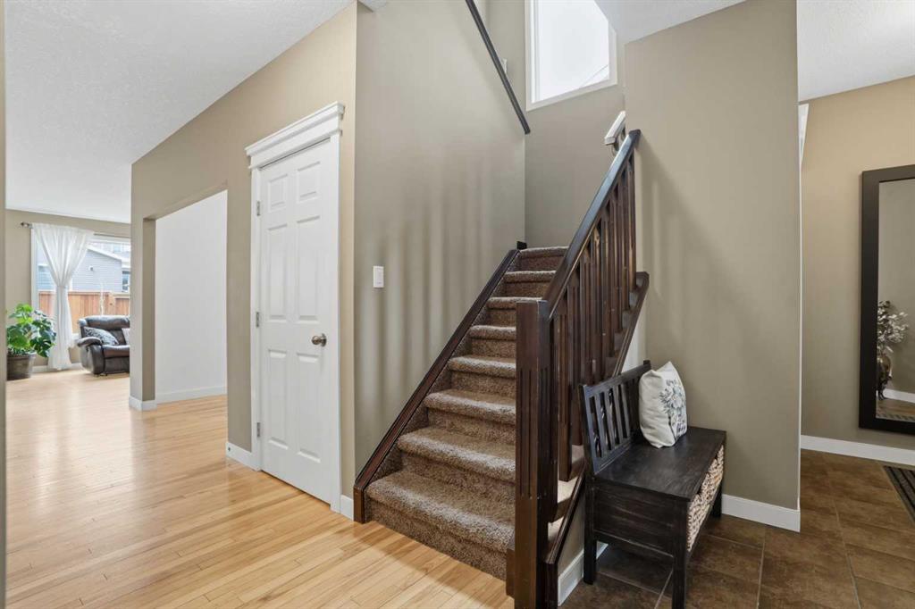 Picture for 44 Westridge Crescent 