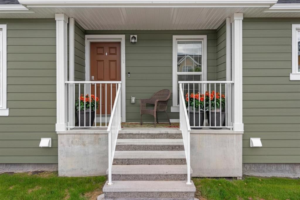 Picture for 1017, 2400 Ravenswood View SE