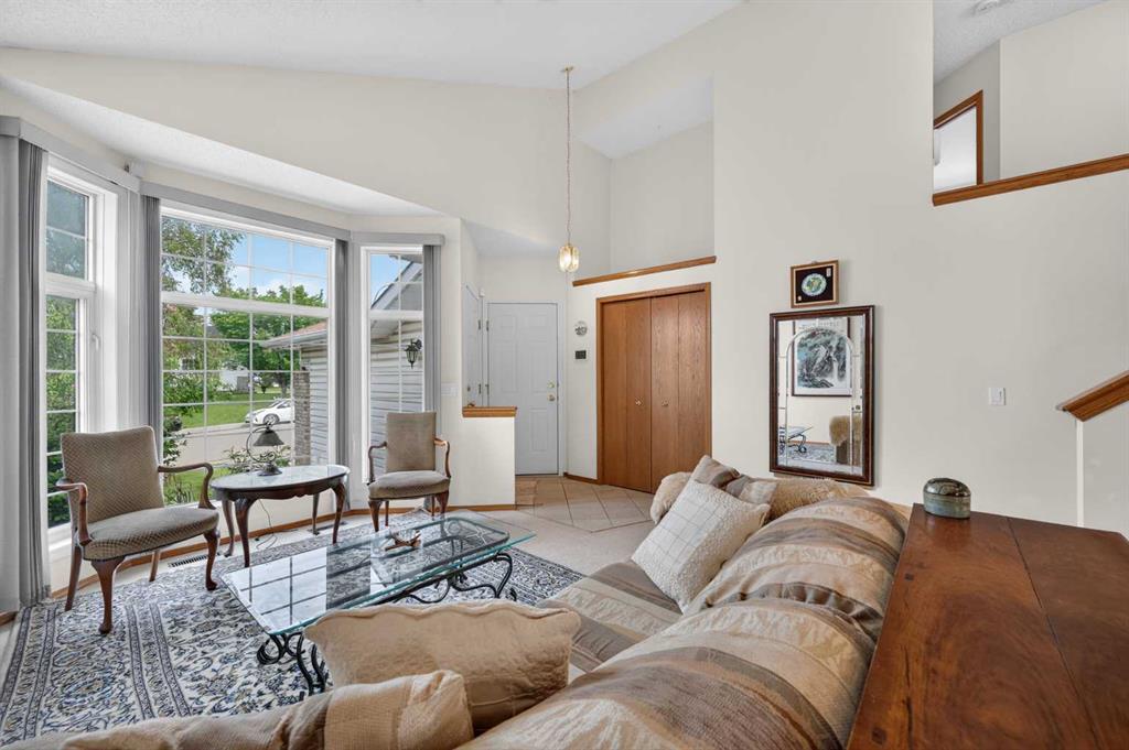 Picture for 76 Hawkmount Close NW