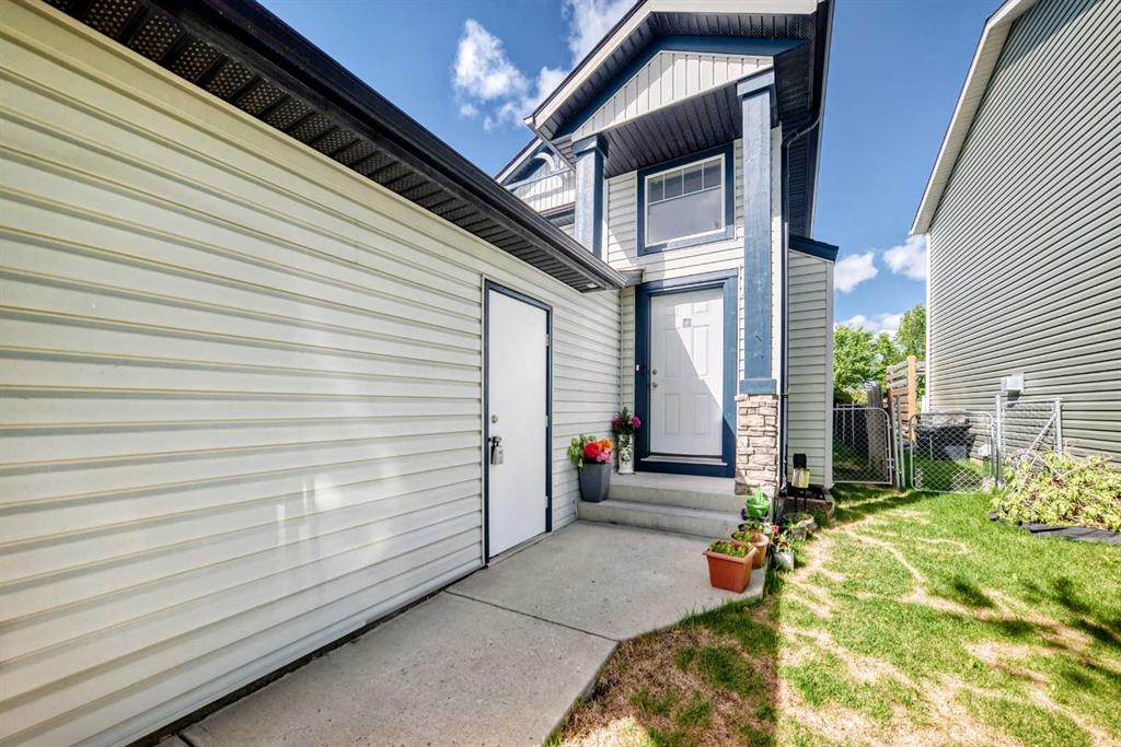 Picture for 30 Covehaven View NE