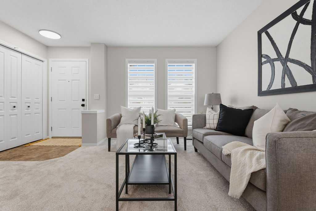 Picture for 115 Elgin Meadows View SE
