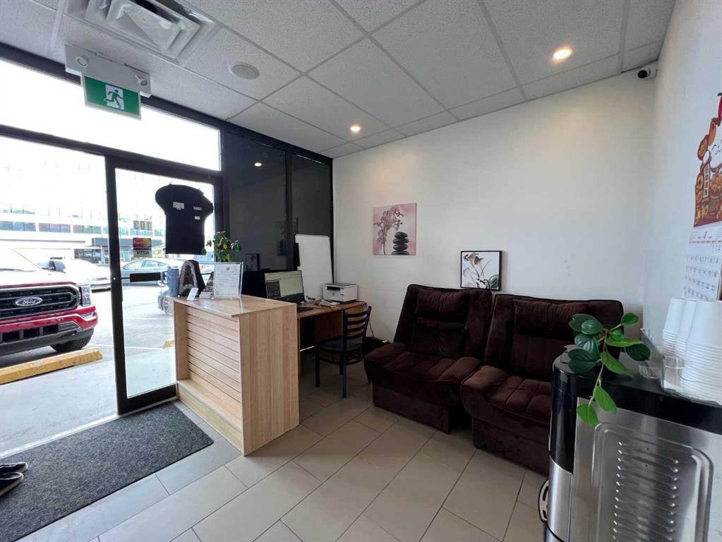 Picture for 103, 4515 McLeod Trail SW