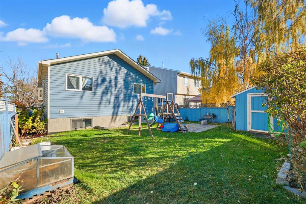 Picture for 43 Macewan Glen Road NW