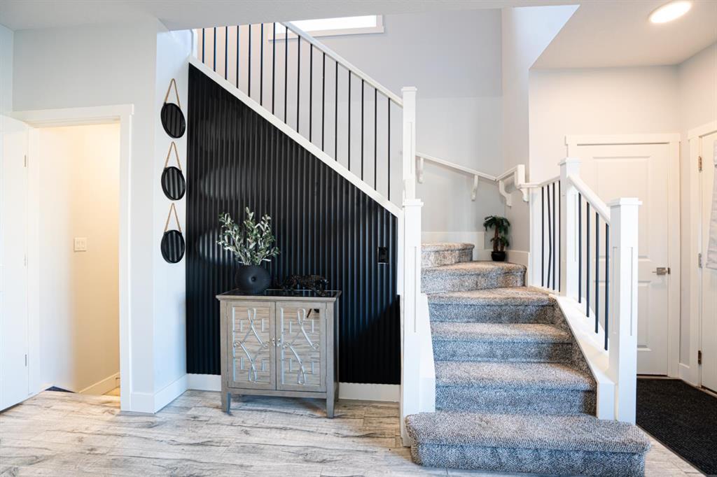 Picture for 587 Cornerstone Avenue NE https://www.cirrealty.ca/reb/creb/56/A2266856_10.jpg