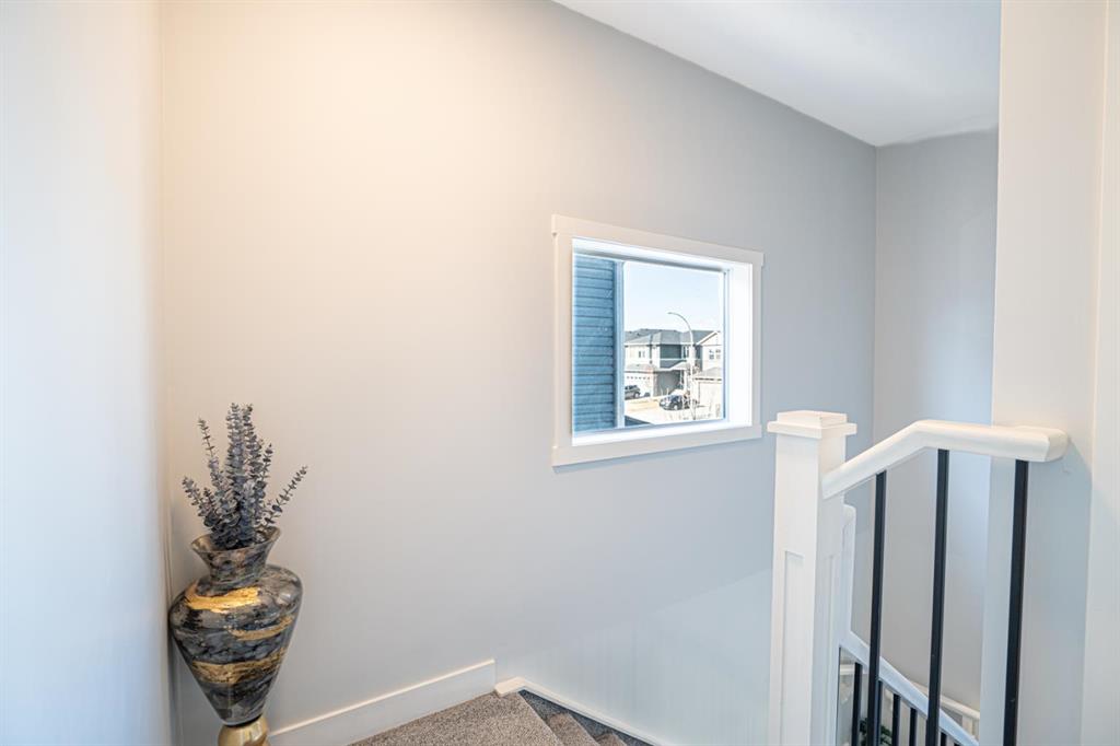 Picture for 587 Cornerstone Avenue NE https://www.cirrealty.ca/reb/creb/56/A2266856_22.jpg