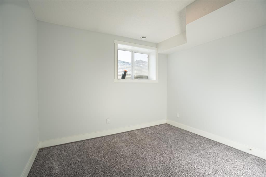 Picture for 587 Cornerstone Avenue NE https://www.cirrealty.ca/reb/creb/56/A2266856_44.jpg