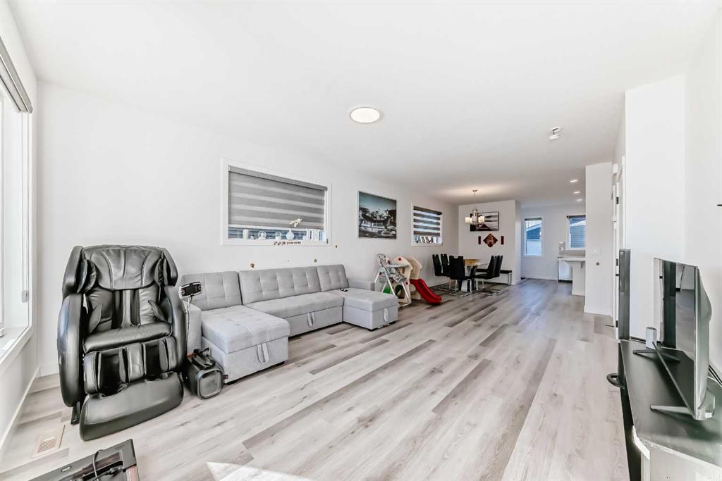 Picture for 109 Chelsea Glen  