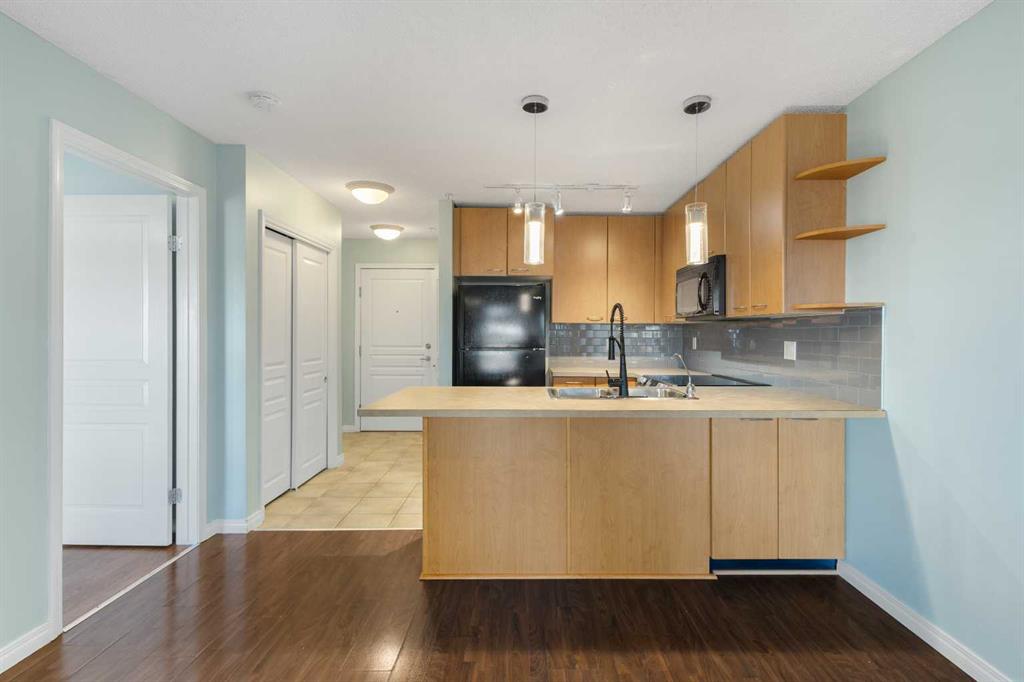 Picture for 213, 5115 Richard Road SW