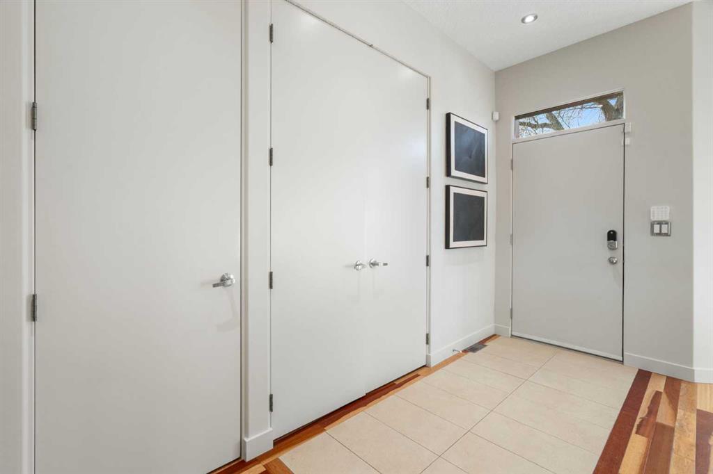 Picture for 218 8A Street NE