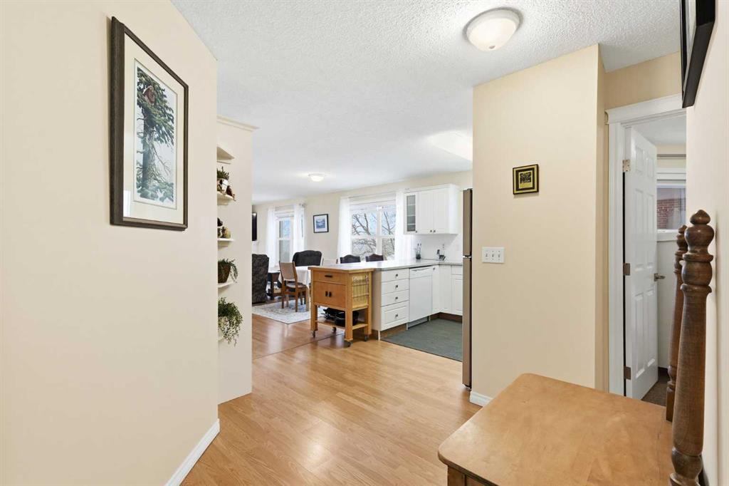 Picture for 112, 6900 Hunterview Drive NW