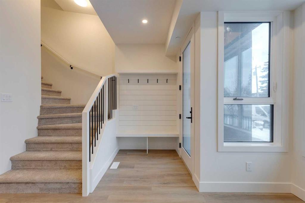 Picture for 741 21 Avenue NW