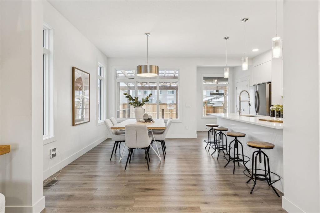 Picture for 584 River Avenue 