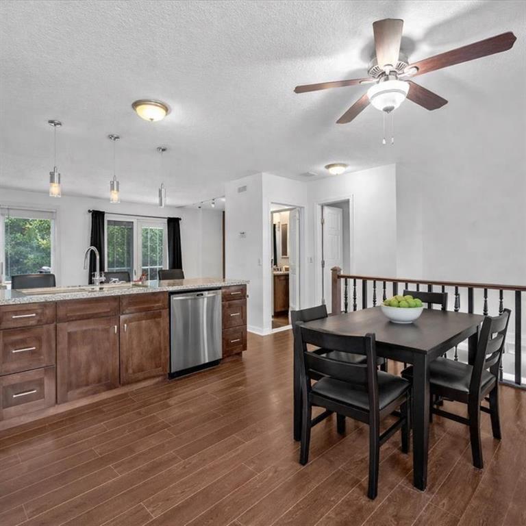 Picture for 6, 50 8 Avenue SE