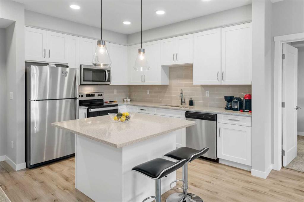 Picture for 205, 150 Shawnee Square SW