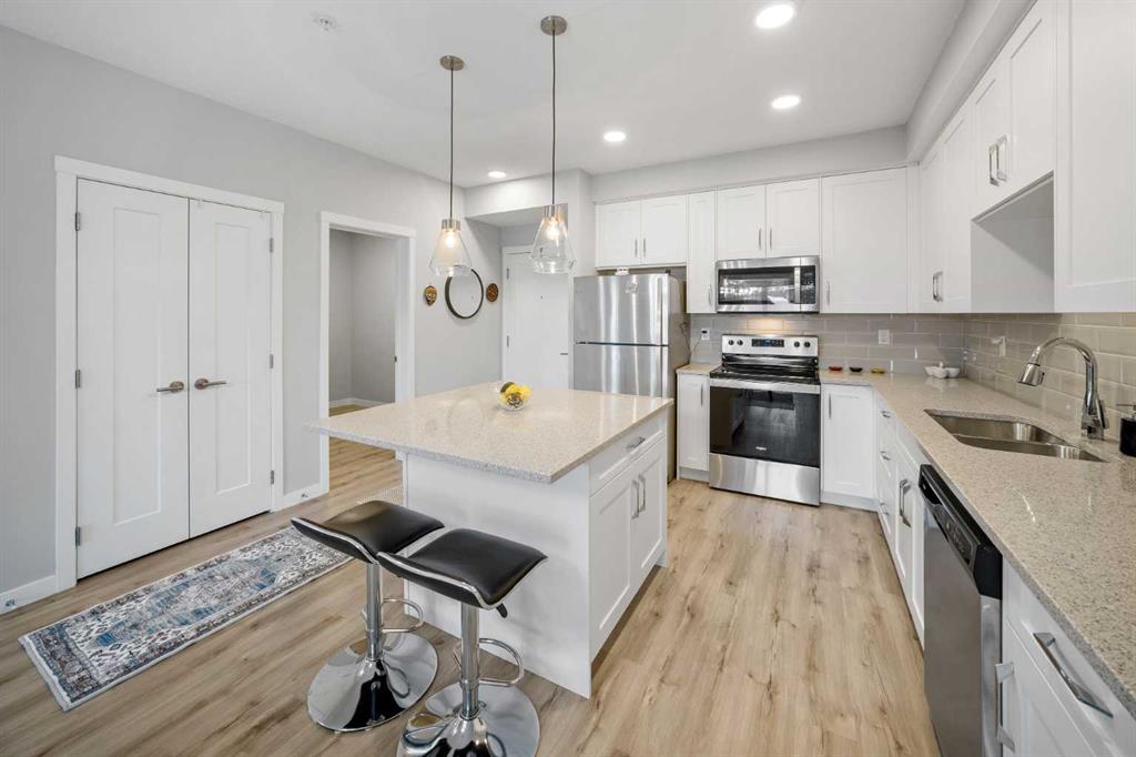 Picture for 205, 150 Shawnee Square SW