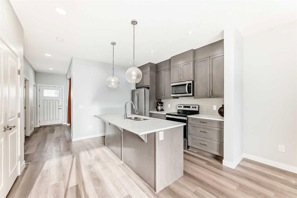 Picture for 75 Savanna Boulevard NE