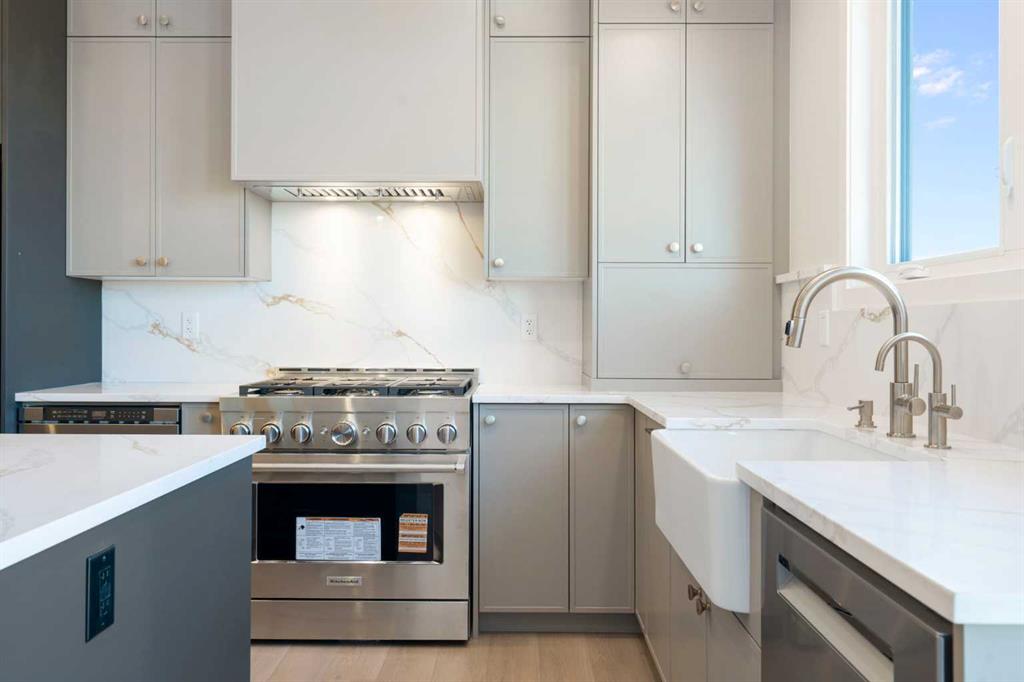 Picture for 147 Marmot Grove NW