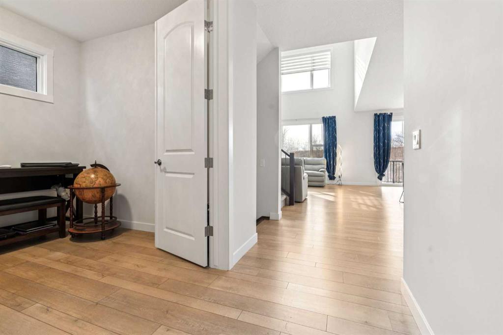 Picture for 548 Cranbrook Gardens SE