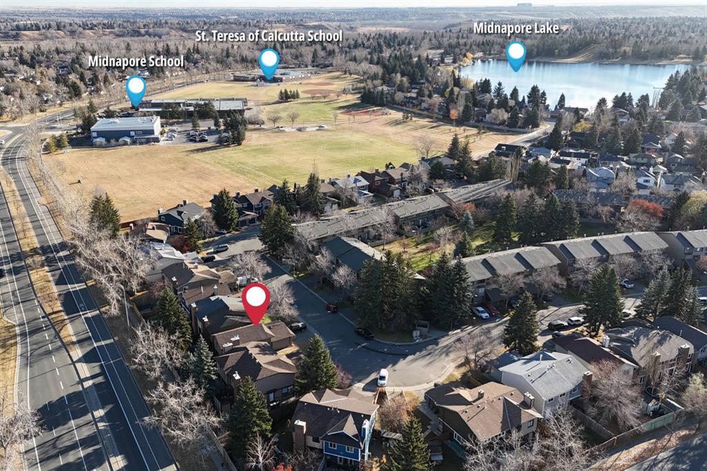 Picture for 208 Midpark Gardens SE