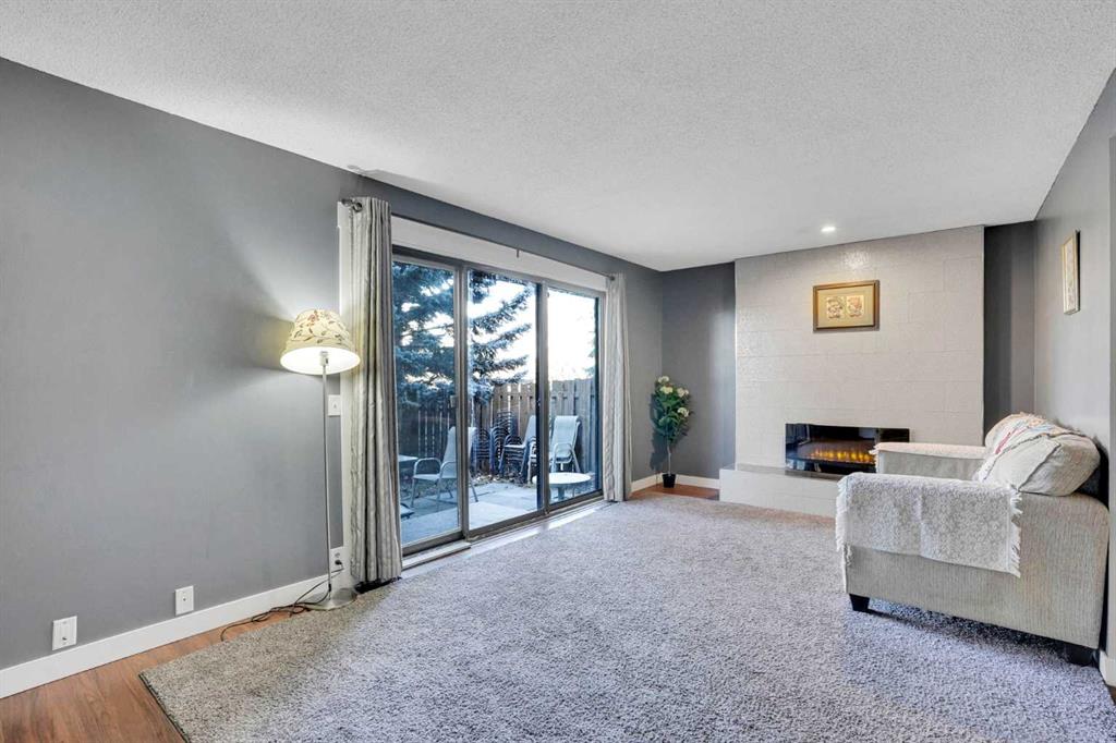 Picture for 208 Midpark Gardens SE