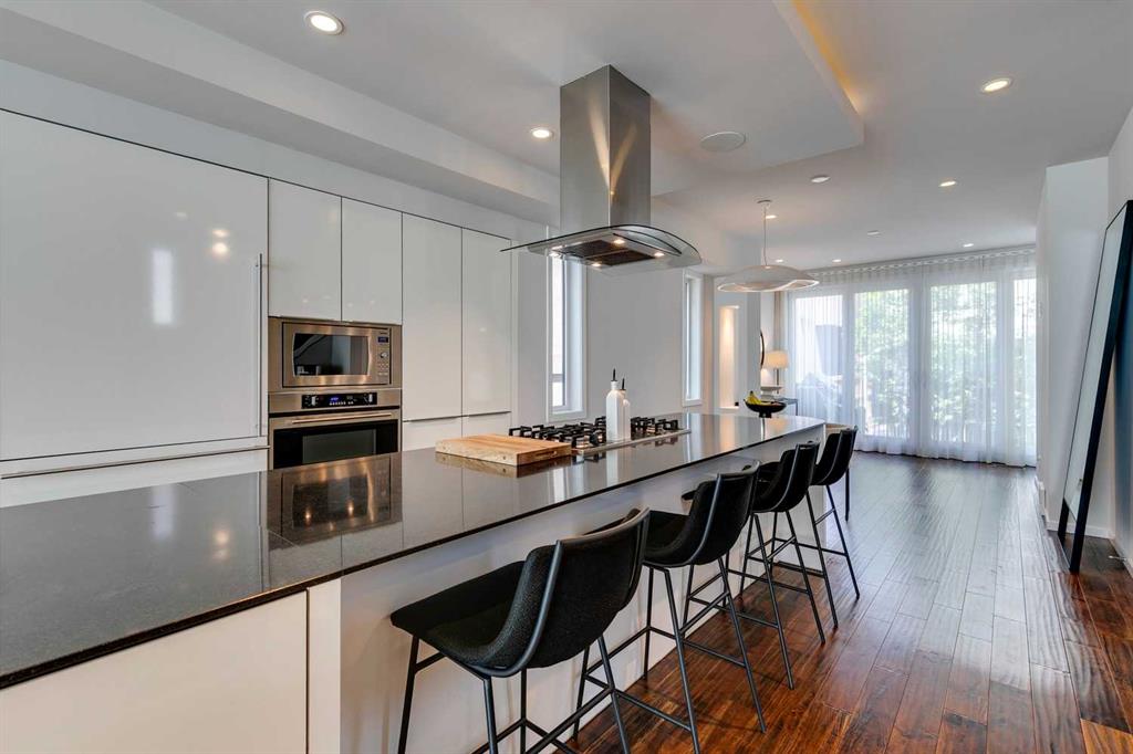 Picture for 1710 35 Avenue SW