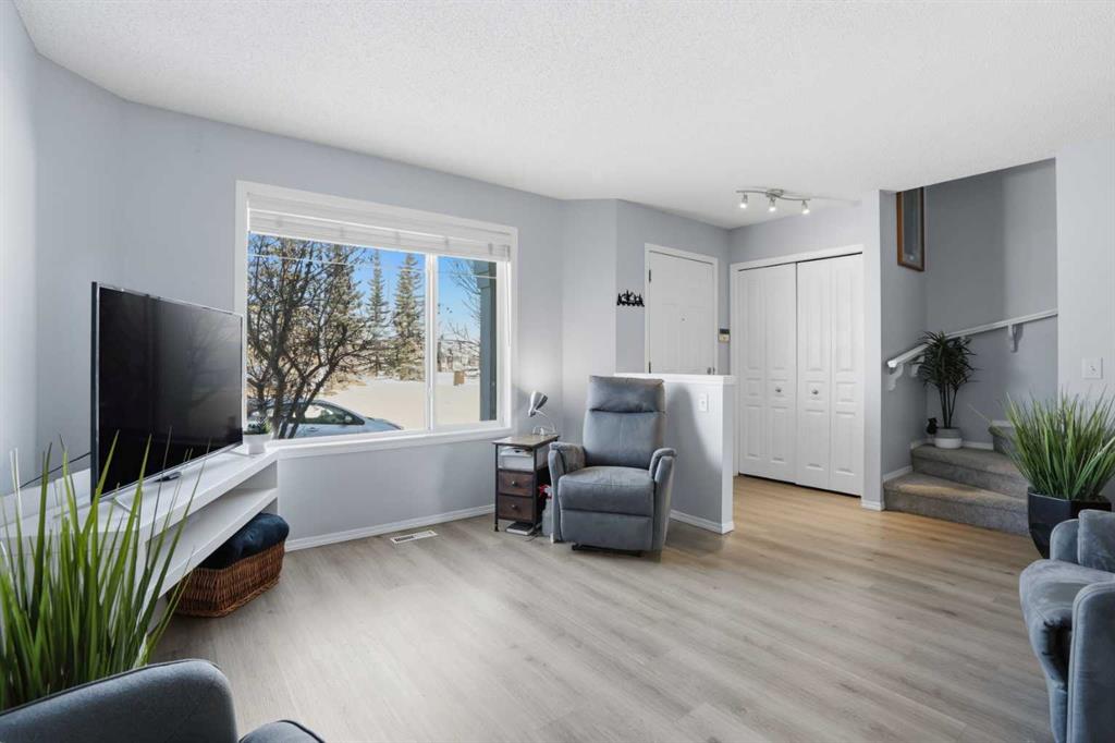 Picture for 7 Bridleridge Link SW