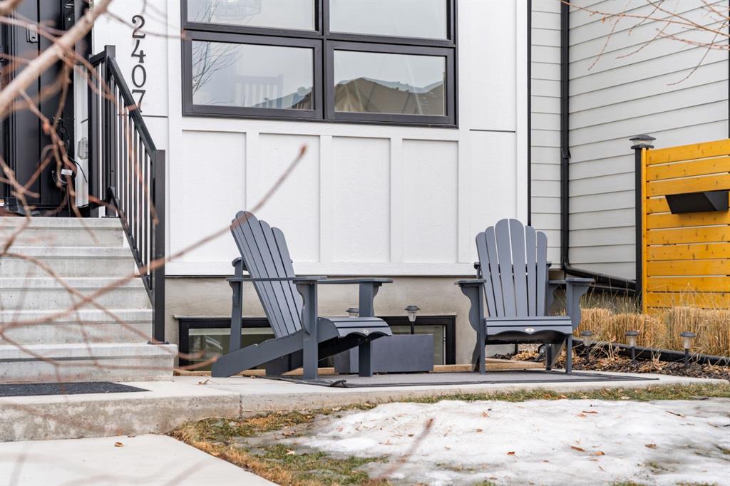 Picture for 2407 33 Street SW