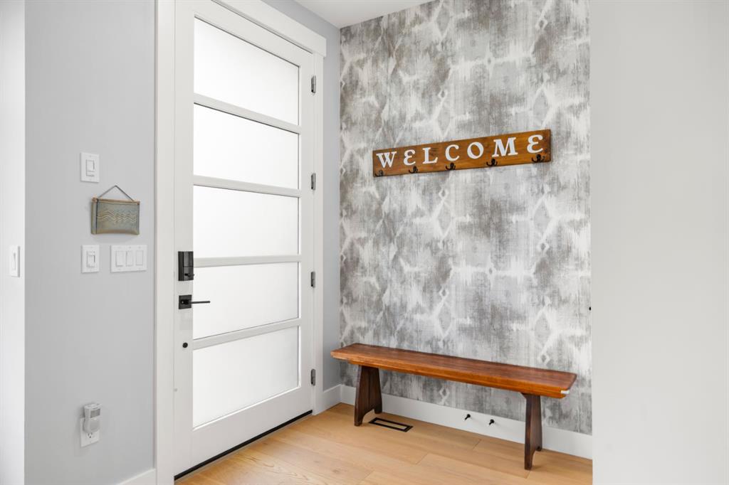 Picture for 2407 33 Street SW