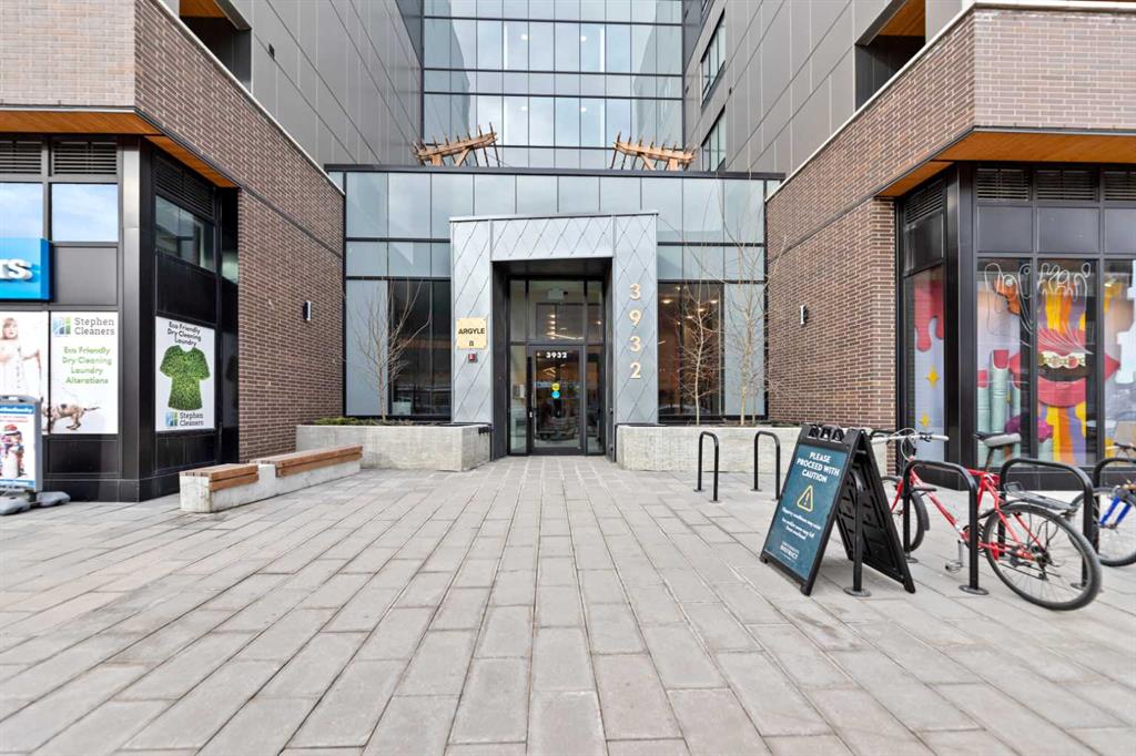 Picture for 310, 3932 University Avenue NW