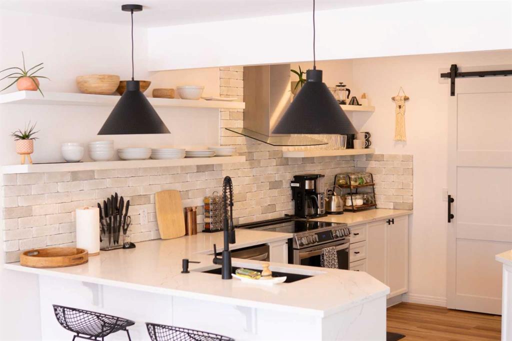 Picture for 282 Chapalina Terrace SE