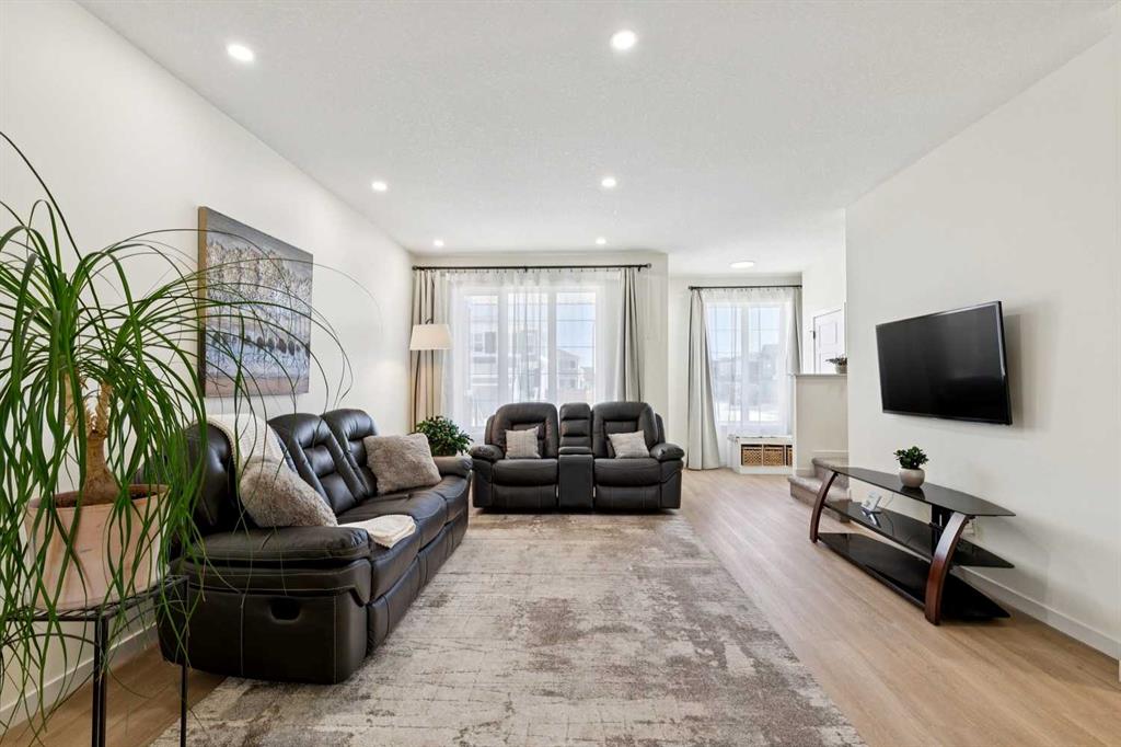 Picture for 87 Setonstone Landing SE