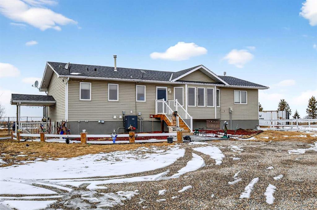 Picture for 270092 Glenmore Trail 