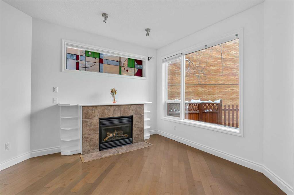 Picture for 2, 2040 35 Avenue SW