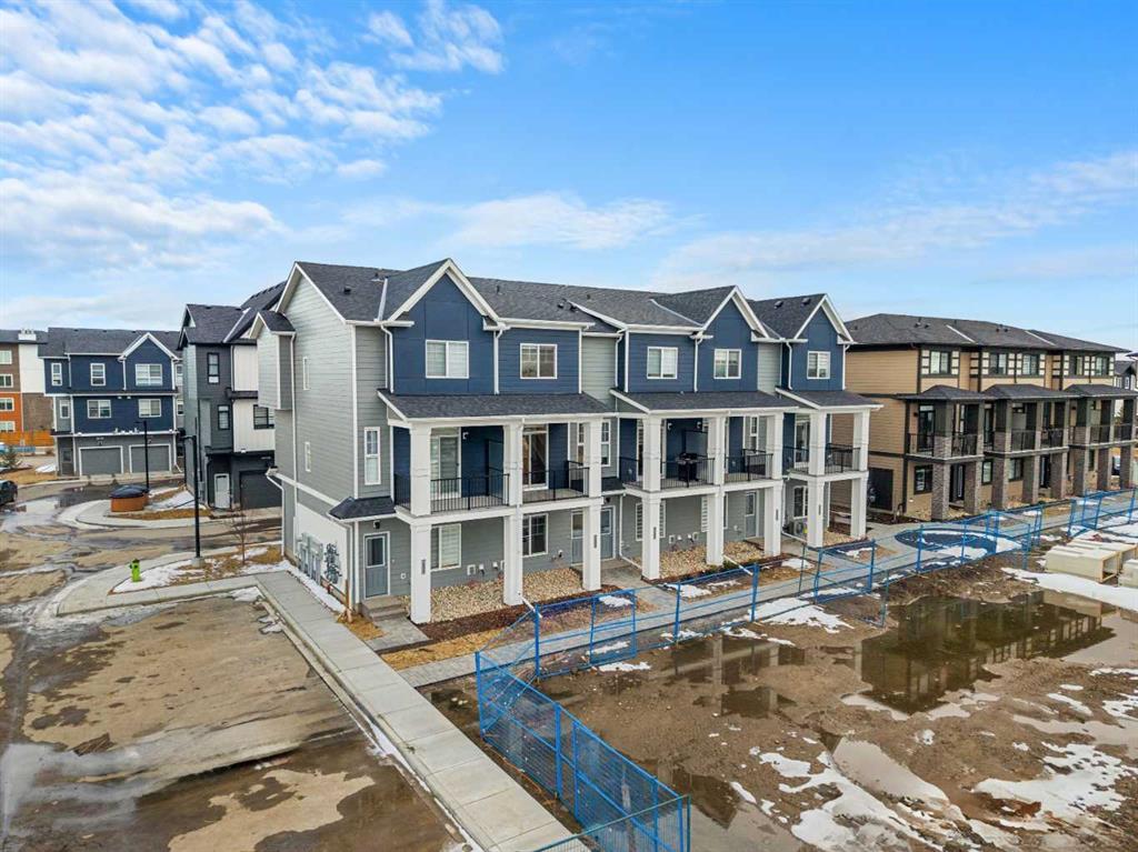 Picture for 132, 285 CHELSEA Court 