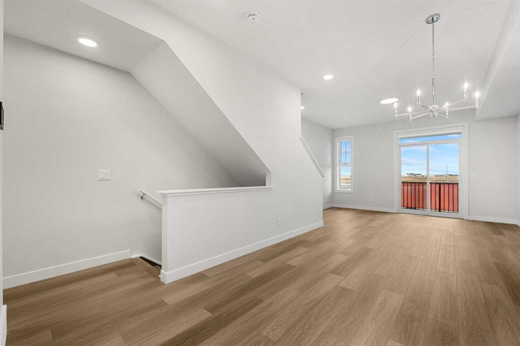 Picture for 132, 285 CHELSEA Court 