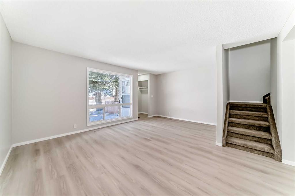 Picture for 56, 7205 4 Street NE