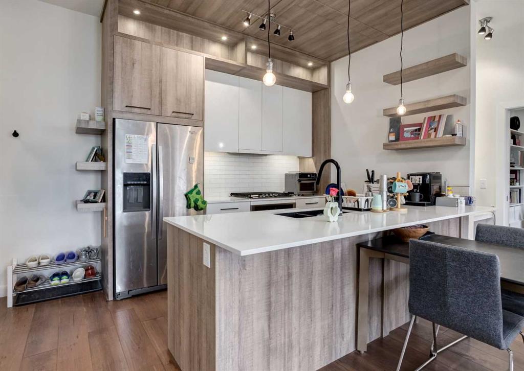 Picture for 408, 2702 17 Avenue SW