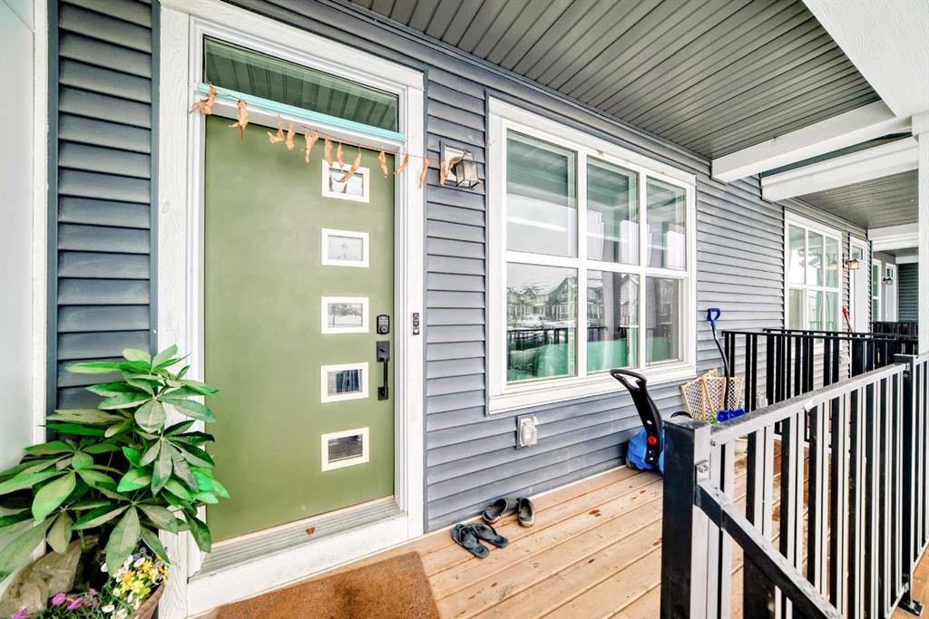 Picture for 33 Savanna Manor NE