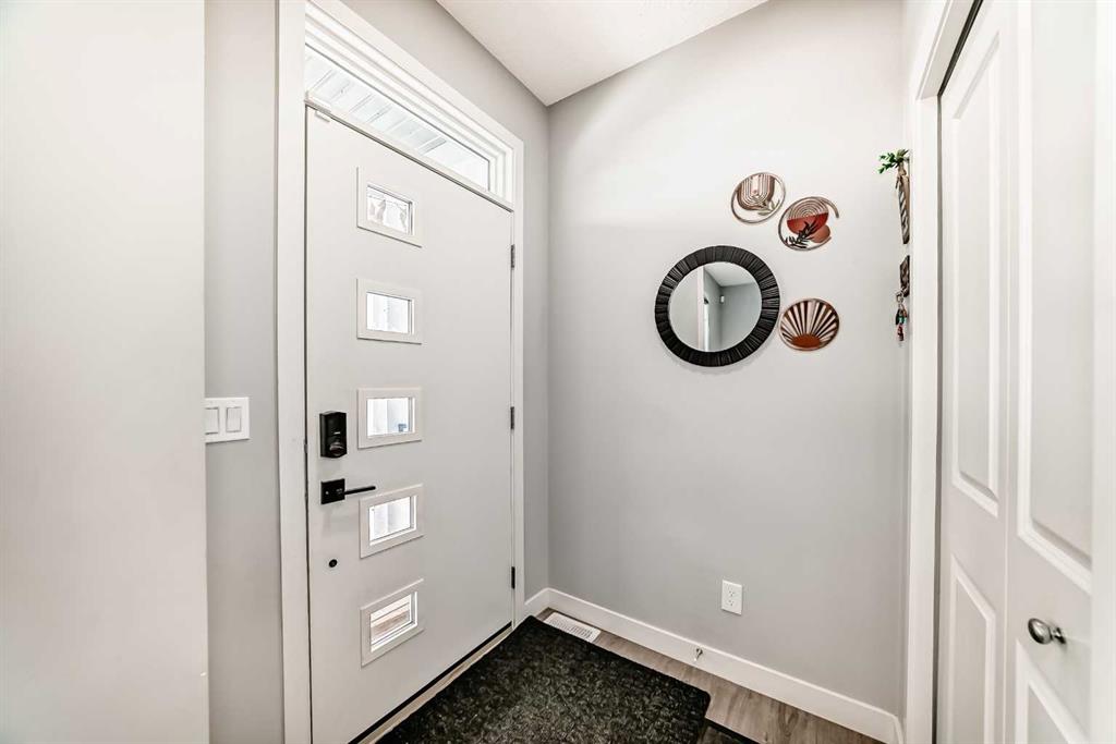 Picture for 33 Savanna Manor NE