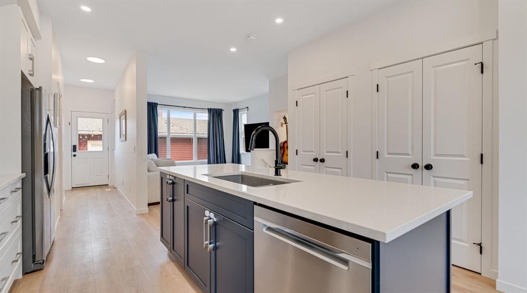 Picture for 995 Mahogany Boulevard SE
