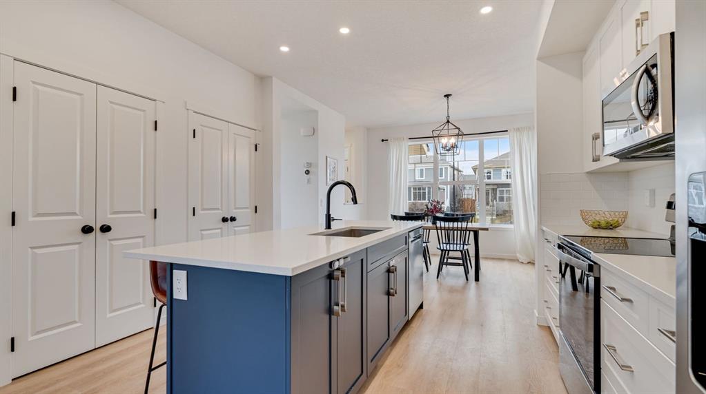 Picture for 995 Mahogany Boulevard SE