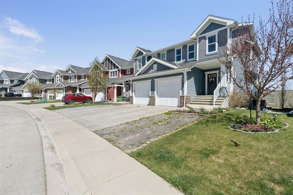 Picture for 664 River Heights Crescent 