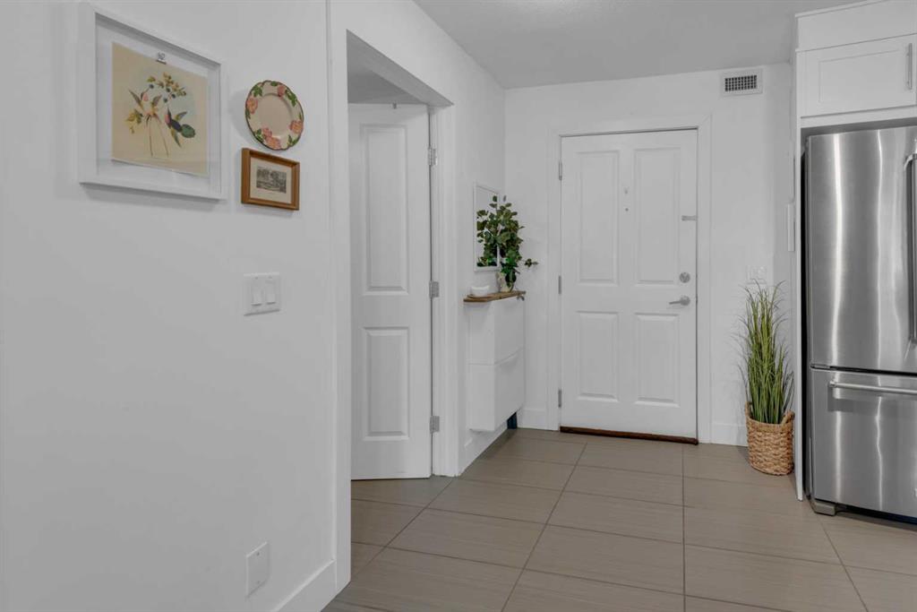 Picture for 207, 1939 30 Street SW